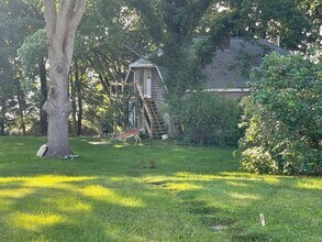 183 Highland Rd in Tiverton, RI - Building Photo - Building Photo