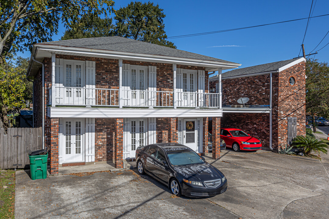 1416 Clearview Pkwy in Metairie, LA - Foto de edificio