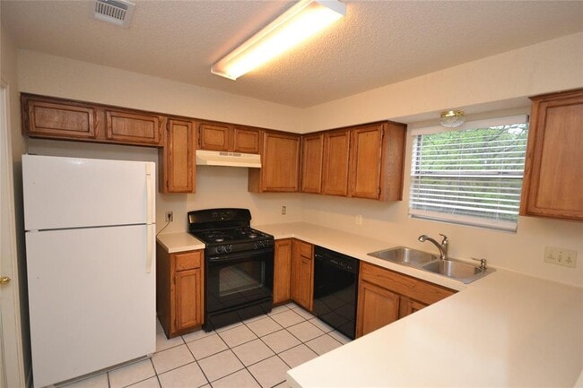 2410 Susan Ln in Leander, TX - Building Photo - Building Photo