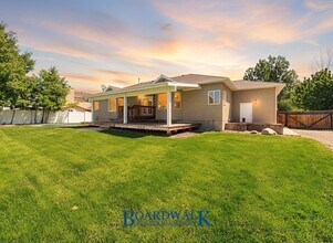 12542 S 300 E in Draper, UT - Building Photo - Building Photo