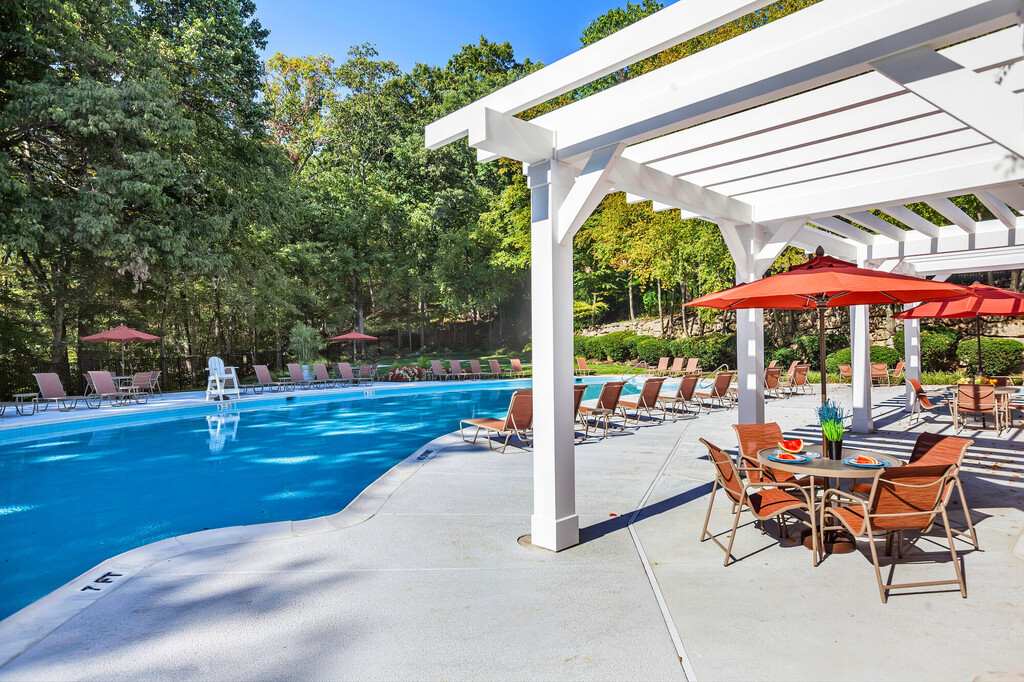 Overlook at Flanders Apartments in Flanders, NJ