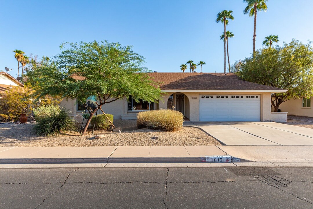 1013 W Keating Ave in Mesa, AZ - Foto de edificio