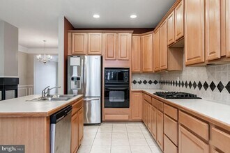11545 Cavalier Landing Ct in Fairfax, VA - Building Photo - Building Photo