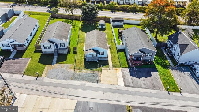 property at 3929 Glenhurst Rd