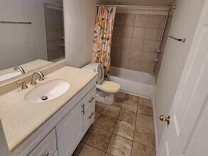 127 Hazelhurst Ave in Trenton, NJ - Building Photo - Building Photo