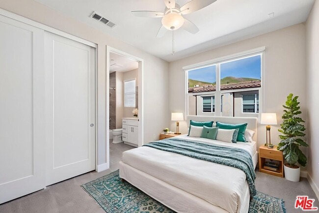4448 Paxton Pl in Calabasas, CA - Building Photo - Building Photo