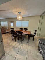 4007 Yarmouth a, Unit 4007 Yarmouth A in Boca Raton, FL - Building Photo