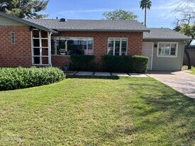 4121 E Edgemont Ave in Phoenix, AZ - Building Photo