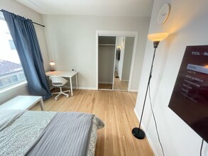 2416-2414 14 St SW in Calgary, AB - Building Photo - Building Photo