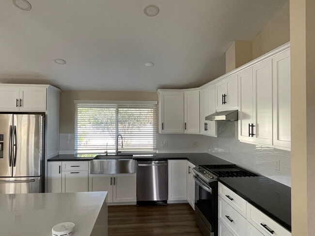 11442 Foster Rd in Los Alamitos, CA - Building Photo - Building Photo
