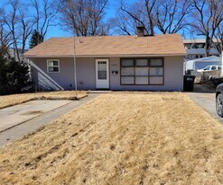 6666 N Decatur St in Omaha, NE - Building Photo