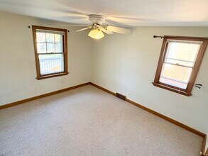 2216 Lefeber Ave, Unit Upper in Wauwatosa, WI - Building Photo - Building Photo