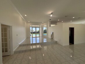 10840 SW 139th Rd in Miami, FL - Building Photo - Building Photo