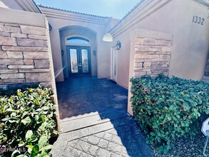 1332 Calle Lago Dr in El Paso, TX - Building Photo - Building Photo