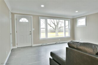 9190 Warren Painsville in North Bloomfield, OH - Building Photo - Building Photo