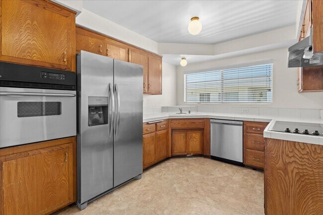 4343 Finley Ave in Los Angeles, CA - Building Photo - Building Photo