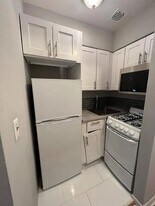 213 E 26th St in New York, NY - Building Photo