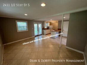 2411 1/2 51st St S in St. Petersburg, FL - Building Photo - Building Photo