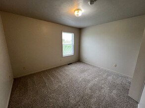 204 Meadow Dr-Unit -204-1 in Botkins, OH - Building Photo - Building Photo