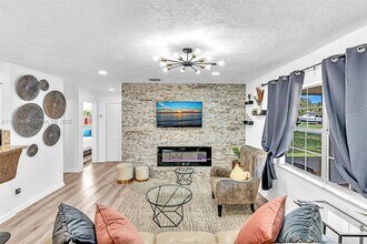 4633 SW 28th Ave in Fort Lauderdale, FL - Building Photo - Building Photo