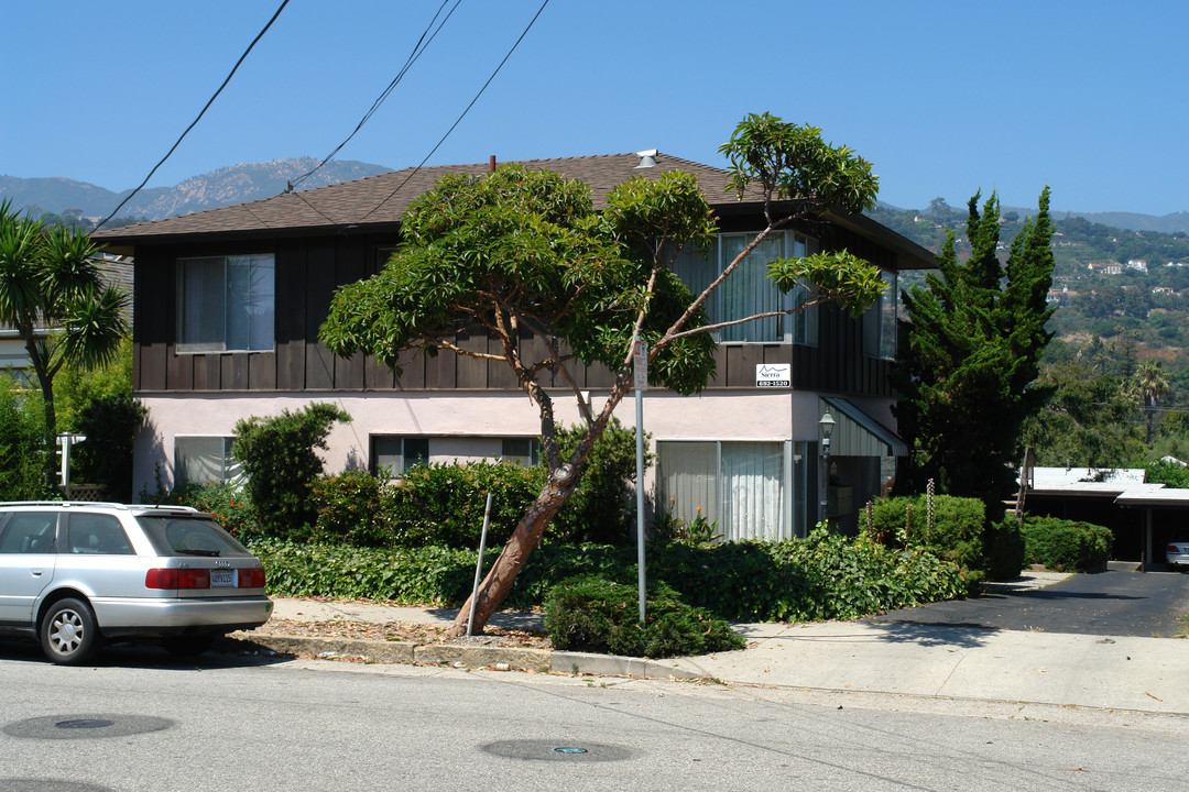 1320 Laguna St in Santa Barbara, CA - Foto de edificio