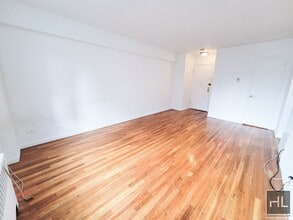 East 58th Street in New York, NY - Building Photo - Building Photo