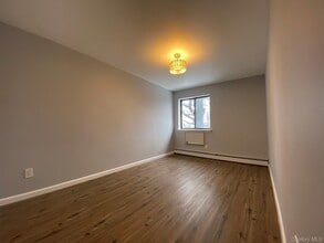 61-22 168th St in Queens, NY - Building Photo - Building Photo