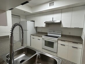 450 S Park Rd in Hollywood, FL - Building Photo - Building Photo