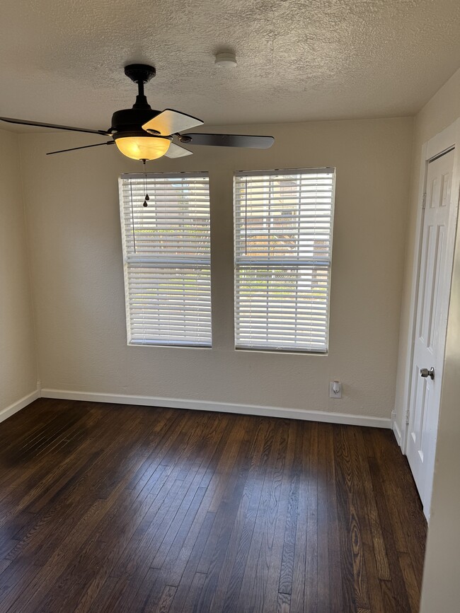 2238 Broadway St, Unit 2238 Broadway St in Beaumont, TX - Building Photo - Building Photo