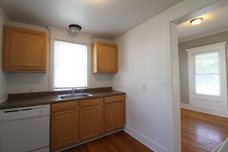 2906 W 44th Ave in Kansas City, KS - Building Photo - Building Photo