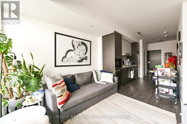 property at 11 Lillian St