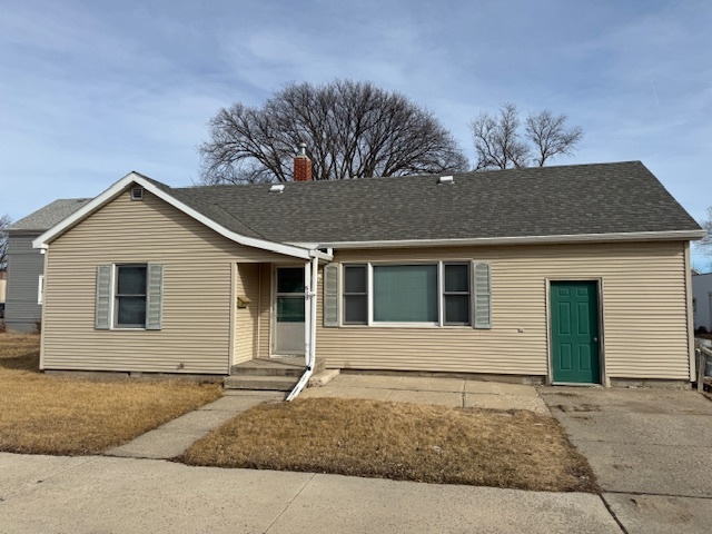 607 S 10th St in Aberdeen, SD - Building Photo
