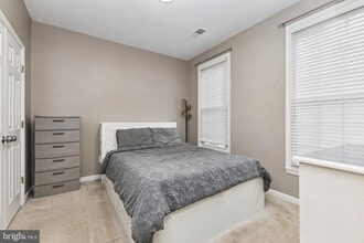 46738 Oakmere Terrace in Sterling, VA - Building Photo - Building Photo