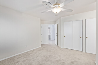 8076 N Highcountry Ave in Tucson, AZ - Building Photo - Building Photo