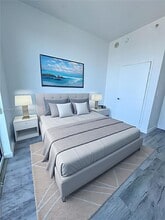 1900 N Bayshore Dr, Unit 4112 in Miami, FL - Foto de edificio - Building Photo