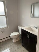 105 W Milton Ave, Unit 105 in Rahway, NJ - Building Photo - Building Photo