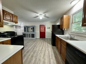 174 Aspen Way in Bracey, VA - Building Photo - Building Photo