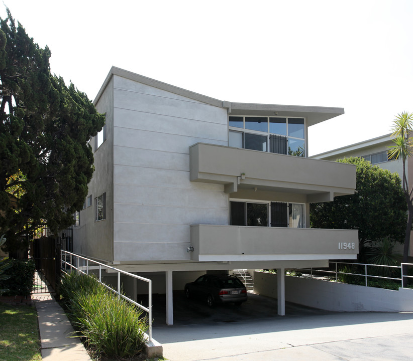 11948 Gorham Ave in Los Angeles, CA - Foto de edificio