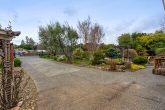 1010 Borrette Ln in Napa, CA - Building Photo - Building Photo