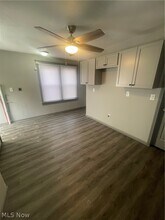 12007 Beulah Ave in Cleveland, OH - Foto de edificio - Building Photo