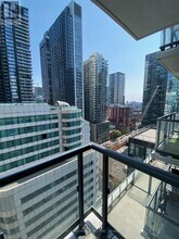 87-1887 Peter St in Toronto, ON - Building Photo - Building Photo