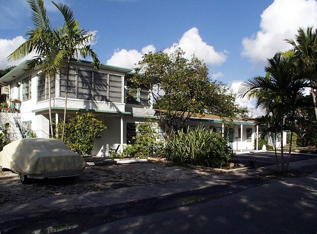 425 NE 15th Ave in Fort Lauderdale, FL - Building Photo - Other