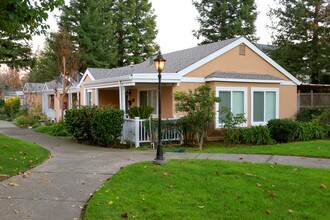 Woodbridge Village in St Helena, CA - Building Photo - Building Photo