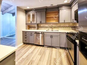 3815 Paces Ferry W in Atlanta, GA - Building Photo - Building Photo