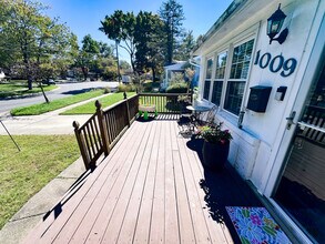 1009 Kennon Ct in Rockville, MD - Building Photo - Building Photo