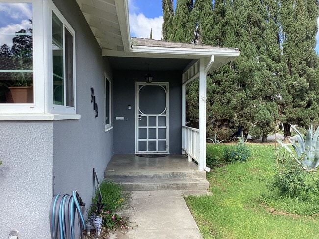 313 W Robinson Ave in Fresno, CA - Building Photo - Building Photo