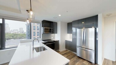 345 Harrison Ave in Boston, MA - Building Photo - Building Photo