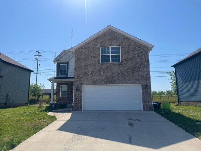 802 Limestone Wy in Clarksville, TN - Building Photo - Building Photo