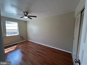 8044 Mars Pl in Philadelphia, PA - Building Photo - Building Photo