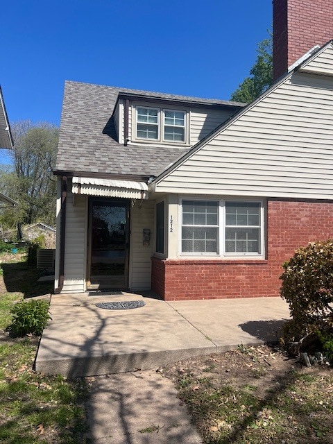 property at 1212 W Murdock St